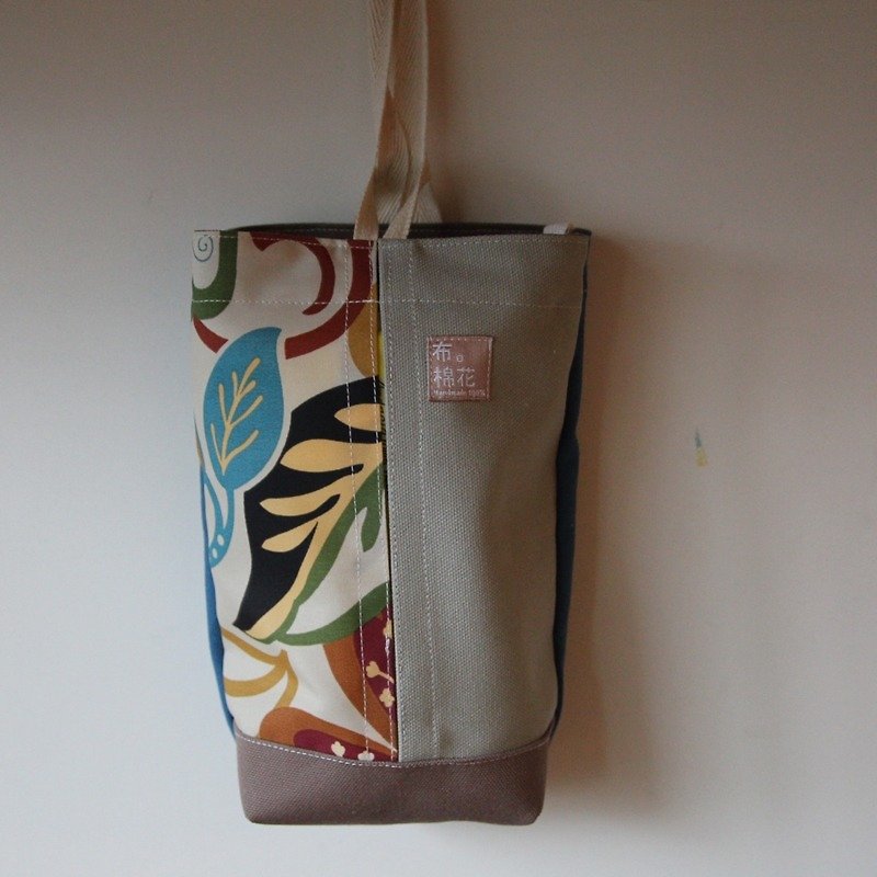 Cotton Fabric: canvas tissue box cover, Hanging Tissue Box, housewarming gift,  Country flower - ของวางตกแต่ง - ผ้าฝ้าย/ผ้าลินิน หลากหลายสี