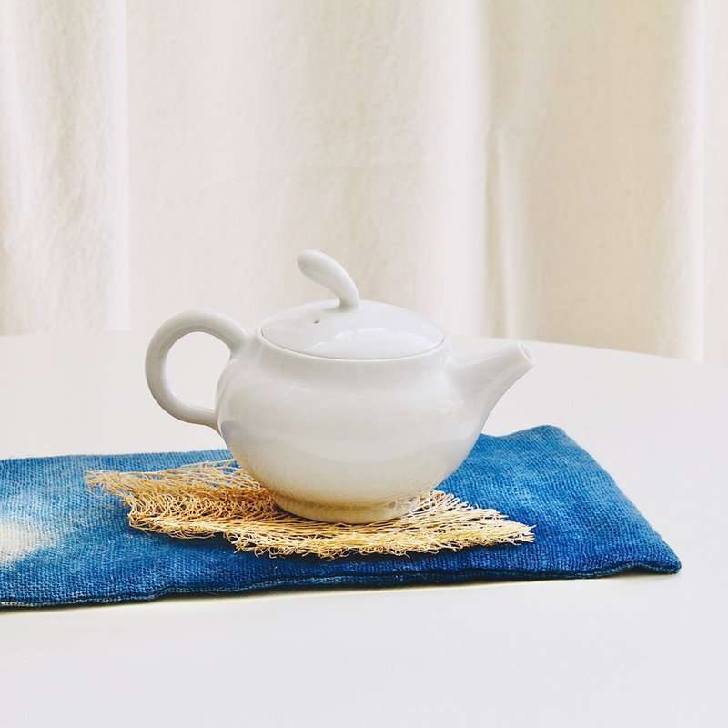 【白瓷茶具】長水滴壺鈕－100ml小茶壺 - 茶壺/茶杯/茶具 - 瓷 白色