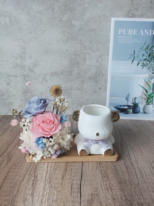 薄荷貓不凋花、乾燥花藝坊 永生花暴力熊筆筒 彩妝刷具筒/情人節/畢業謝師禮/升遷祝賀/開幕