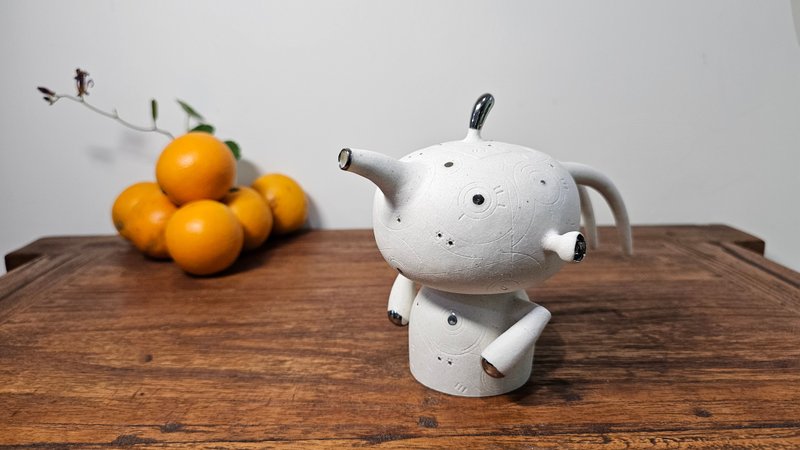 現代雅致茶壺【忘言子】茶藝空間陶藝雕塑 - 茶壺/茶杯/茶具 - 瓷 白色