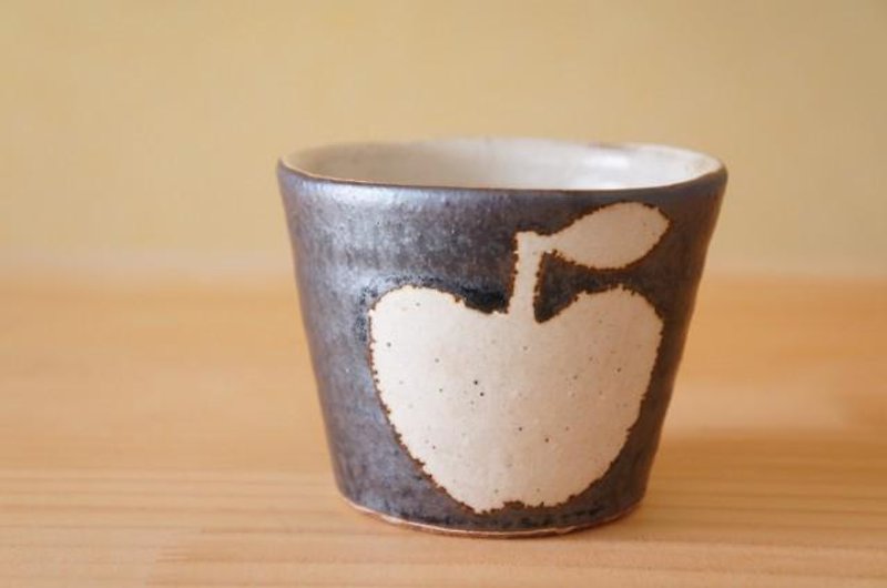Black apple trapezoidal bowl L - Mugs - Pottery Black