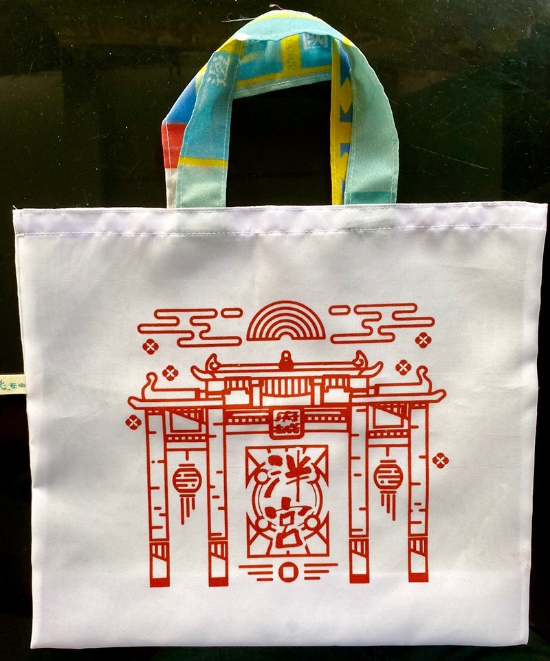 Cloth flag silk screen Confucian Temple Pan Palace Memorial Tote Bag - กระเป๋าคลัทช์ - ไฟเบอร์อื่นๆ ขาว