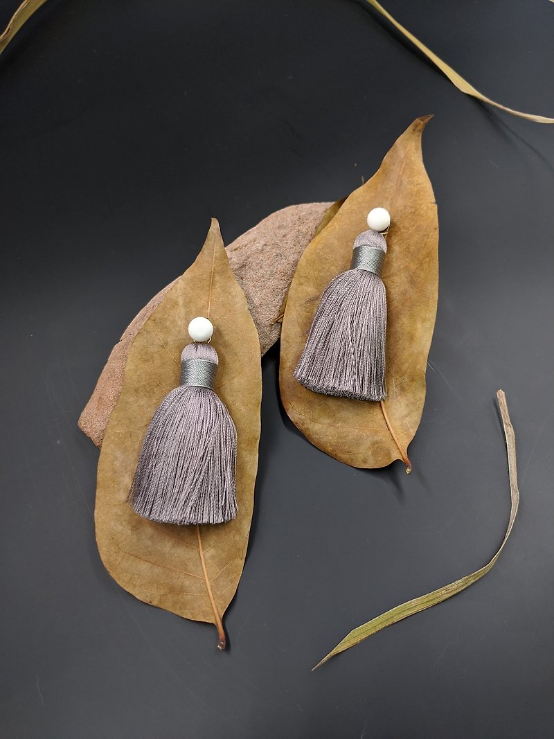 Mud room / new glossy tassel pendant mix and match Cement earrings - Earrings & Clip-ons - Cotton & Hemp Gray