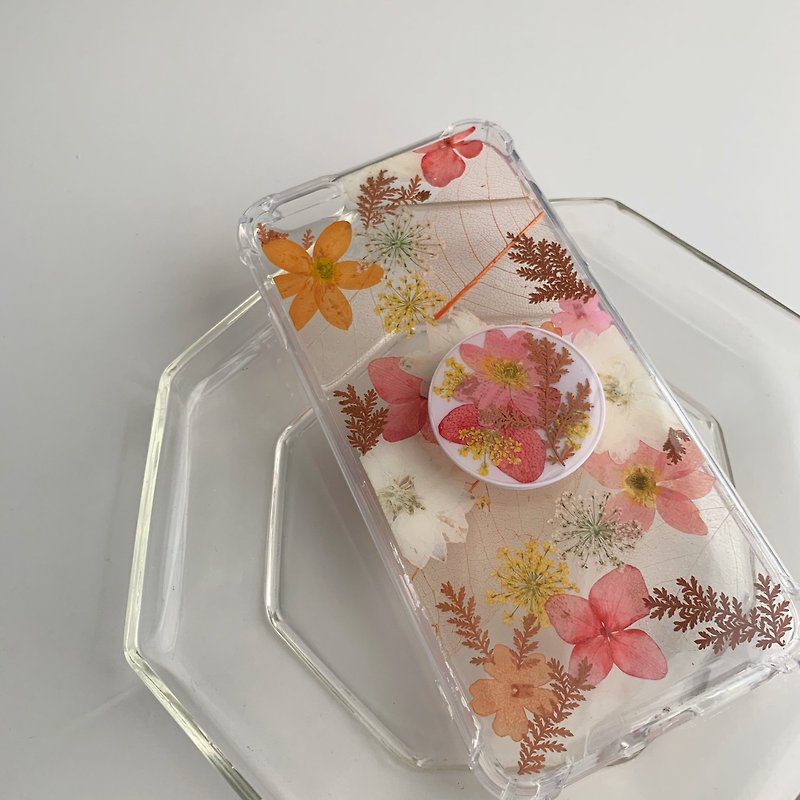 Pressed flower phone case and supporting stand (SET) - เคส/ซองมือถือ - พลาสติก หลากหลายสี