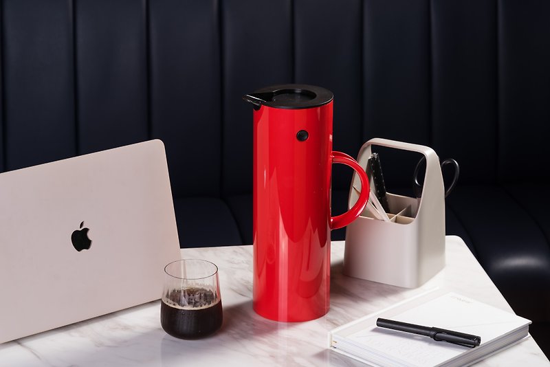 [Stelton] Woodpecker Vacuum Thermos Kettle 1L - Red - Priced at 4800, now on sale - Vacuum Flasks - Plastic 