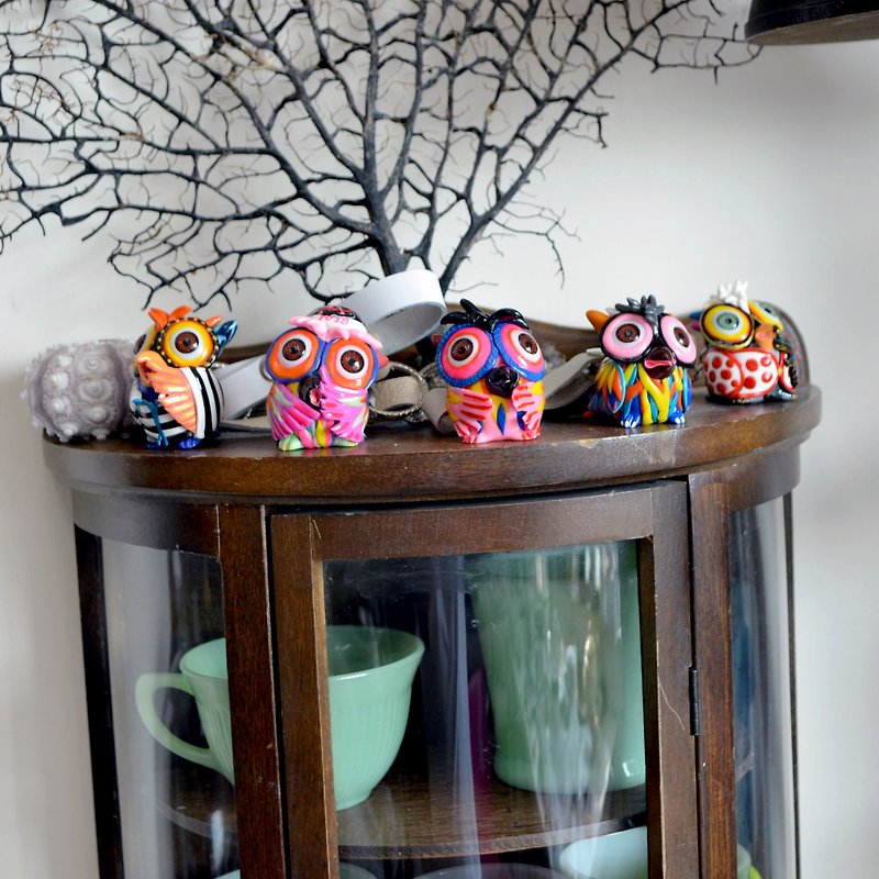 LUCK handmade hard plastic material owl bags handbags ornaments - อื่นๆ - ดินเหนียว หลากหลายสี