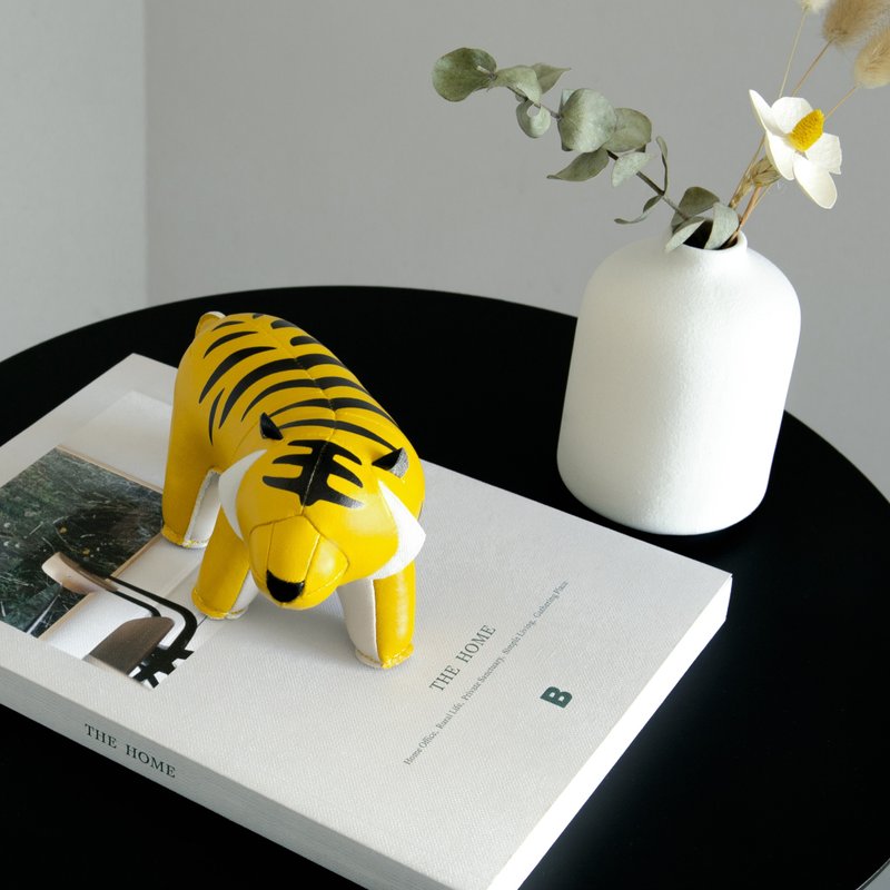 【紙鎮】孟加拉虎 Hunt 動物造型居家擺飾 | 入厝禮物 - 擺飾/家飾品 - 人造皮革 多色