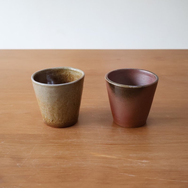 柴燒陶手作 豬口杯 - 茶壺/茶杯/茶具 - 陶 咖啡色