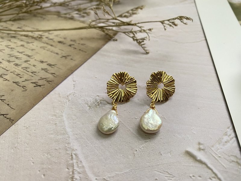 淡水真珠のイヤリング淡水真珠のジュエリー手作りジュエリー手作りのイヤリング - ピアス・イヤリング - 金属 ゴールド