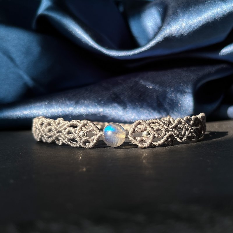 [Customized] Labradorite Totem Braided Bracelet - สร้อยข้อมือ - คริสตัล สีเทา