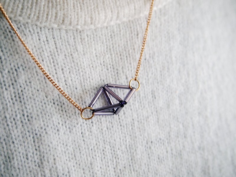 全人手編織幻彩紫珠3D橫向三角體項鍊 - 頸鏈 - 其他金屬 紫色