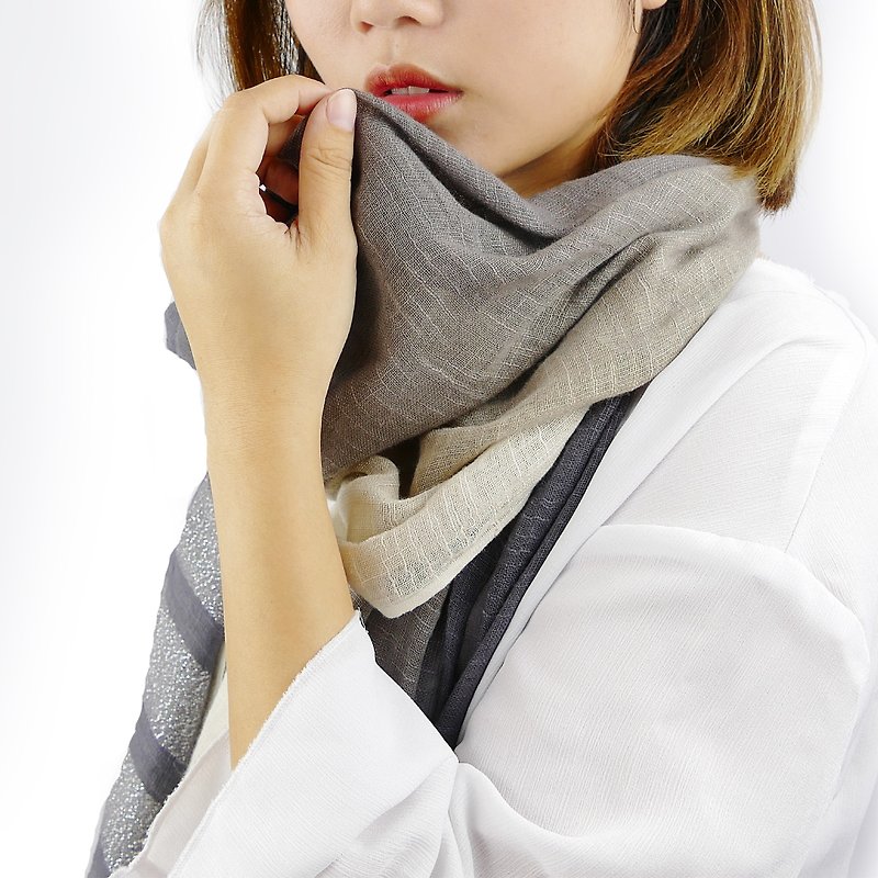 Takuya Aizen - gold and silver onion vegetable dyes cotton Linen scarves - Scarves - Cotton & Hemp Gray