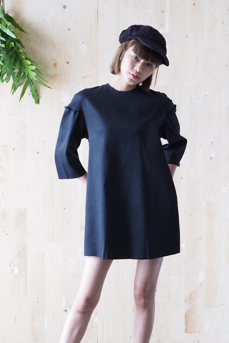 Mani Mina Three Quarter Sleeve Mini Dress - ชุดเดรส - ผ้าฝ้าย/ผ้าลินิน 