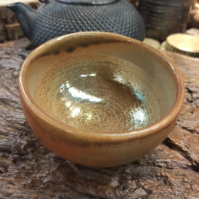 柴燒小茶碗金銀彩 - 酒杯/酒器 - 陶 金色