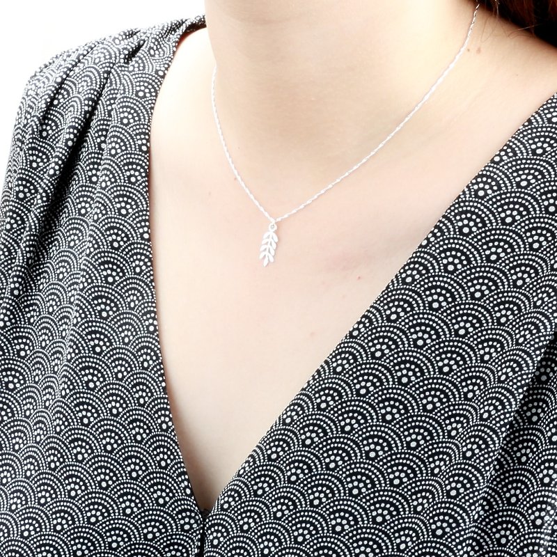 Laurel leaf s925 sterling silver necklace Birthday Valentine's Day gift - Necklaces - Sterling Silver Silver
