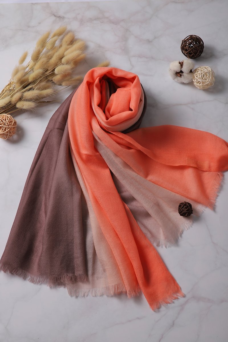 Cashmere wool scarf thin gradient ring velvet orange brown suitable for all seasons - ผ้าพันคอถัก - ขนแกะ หลากหลายสี