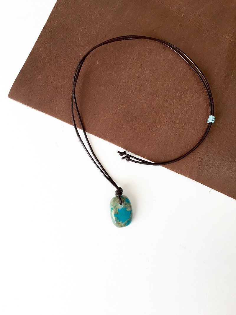 Chrysocolla Necklace leather cord - 項鍊 - 石頭 藍色