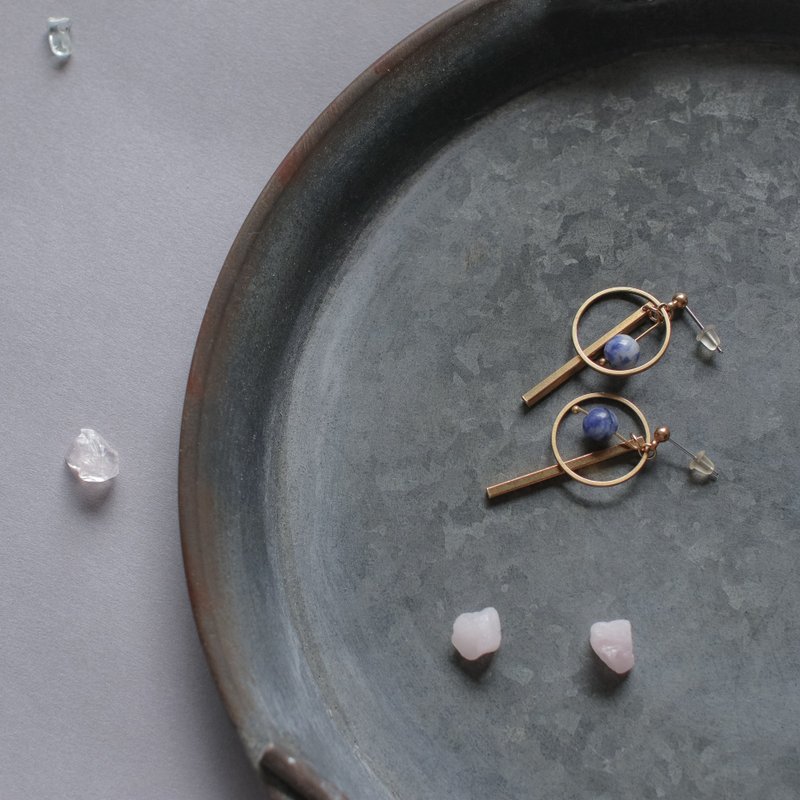 天然石耳環-軌道/耳針/夾式/可客製 - 耳環/耳夾/耳骨夾 - 水晶 藍色