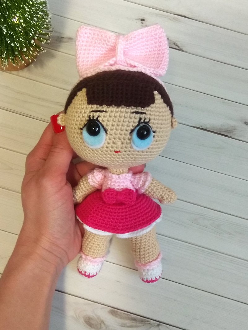 Doll L.O.L., doll LOL surprise, doll lol in pink dress, crocheting doll lol