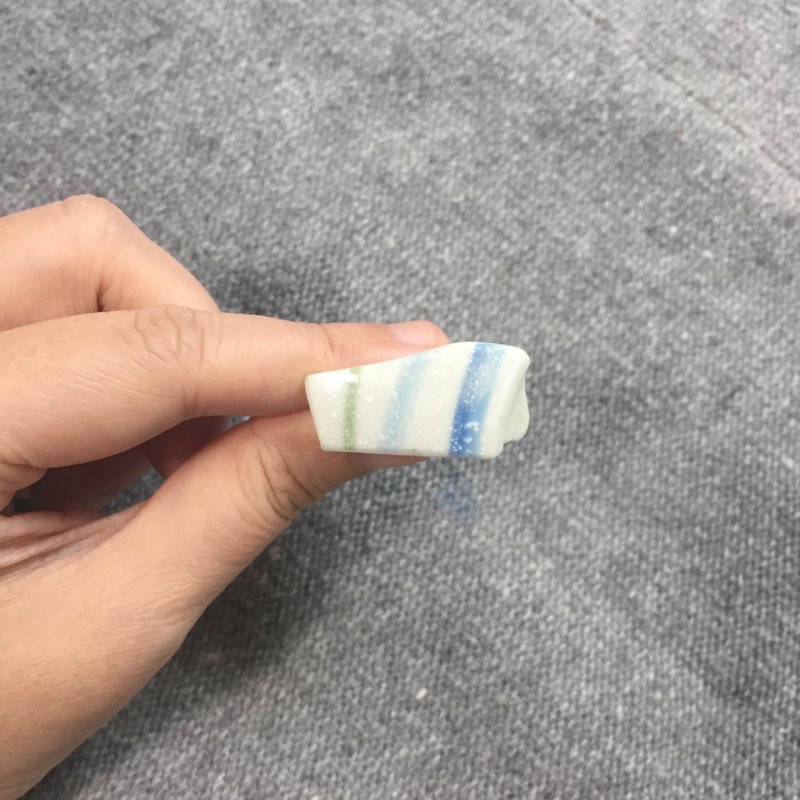 藍白色／瓷器碎片／指環／戒指/碎片塊-手工製作胸針／陶瓷/青花瓷/飯碗／米通碗 - 戒指 - 瓷 藍色