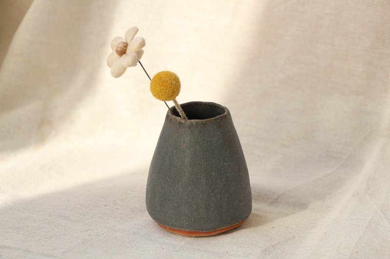 Hand-pinched Ceramic Flower Vase / Small Bottle - Pottery & Ceramics - Pottery 
