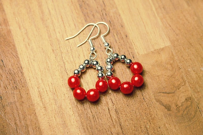 // VÉNUS 红 red and red fruit earrings ear hook ear clips // ve116 - ต่างหู - พลาสติก สีแดง