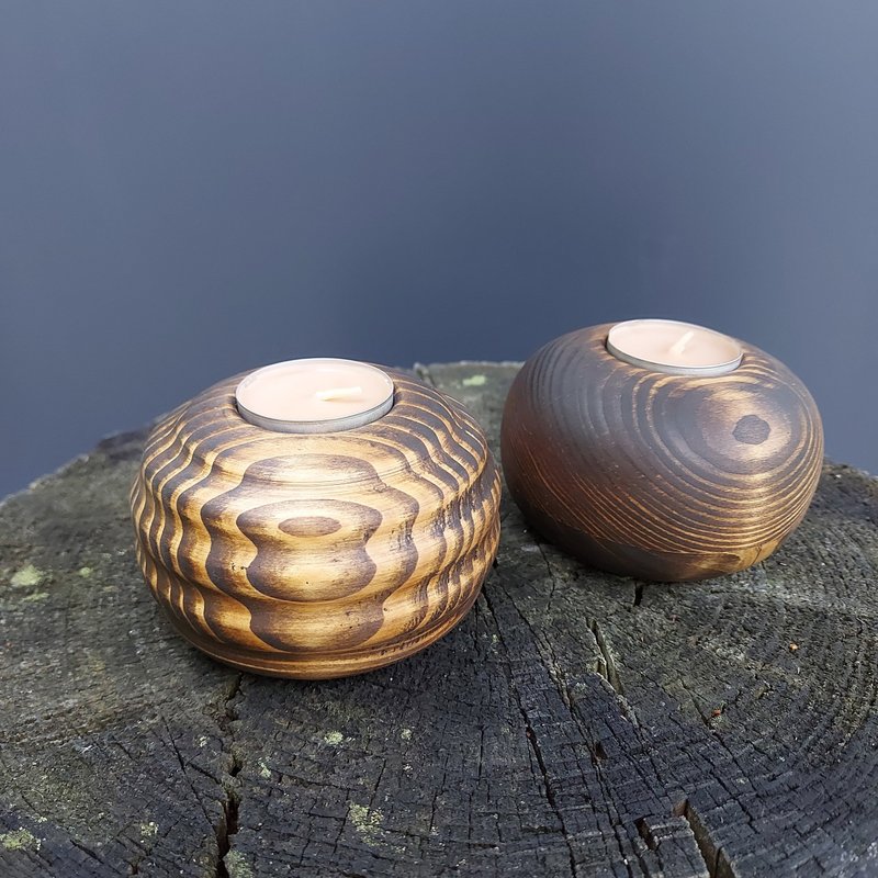 Set of 2 handmade wood tealight candle holders - 香氛蠟燭/燭台 - 木頭 咖啡色