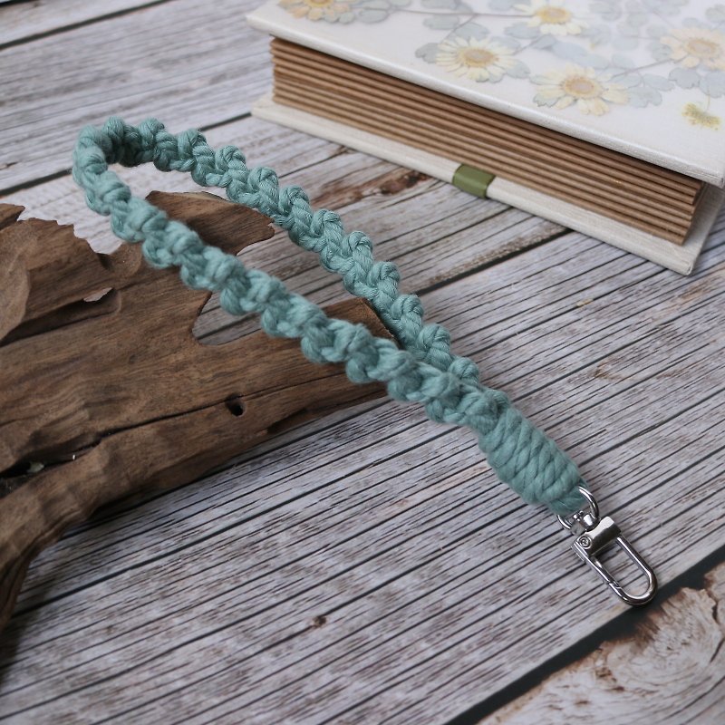 Macrame 湖水綠 手機掛繩 手機繩 編織 手機腕帶 包包吊飾 鑰匙 - 掛繩/吊繩 - 棉．麻 