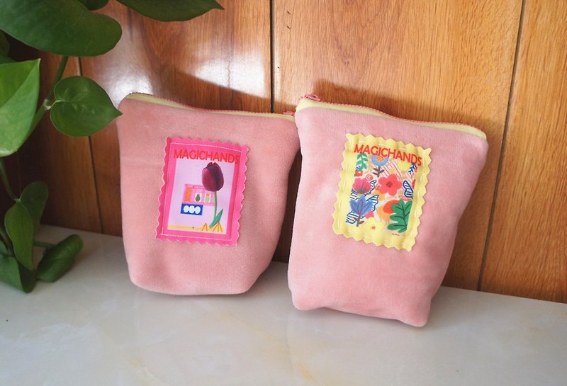 Handmade illustration plush coin purse cosmetic bag - Coin Purses - Cotton & Hemp Pink