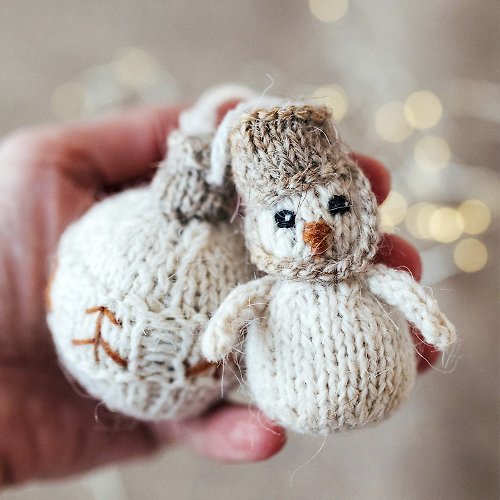Cute Knit Toy Christmas tree decor set knitting pattern. Fur tree Ball. Knitted snowman