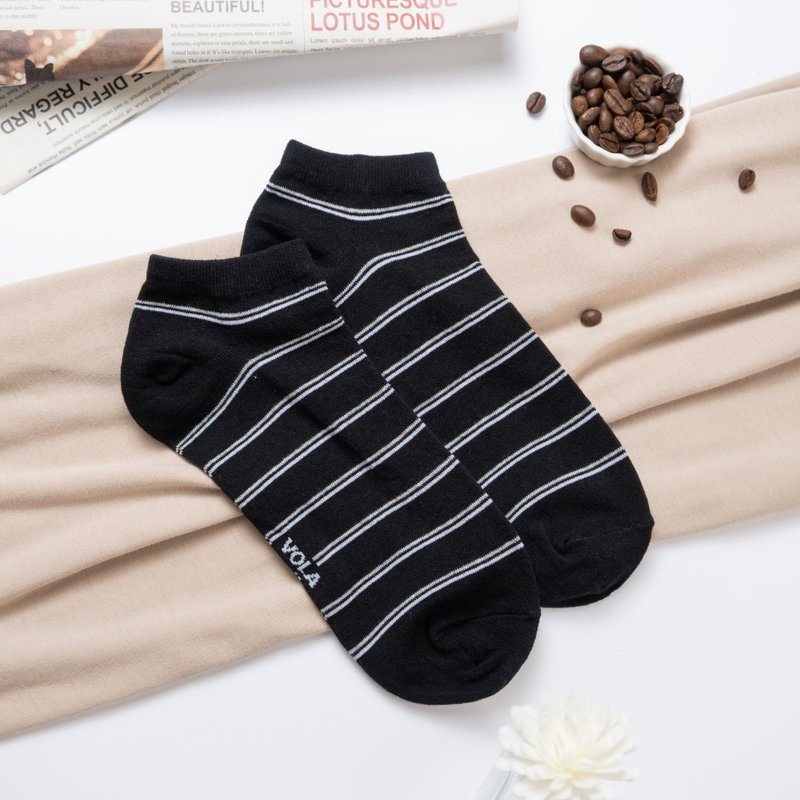 Deodorant expert deodorant striped sports socks Taiwan-made breathable mesh functional socks deodorant socks black - Socks - Cotton & Hemp 