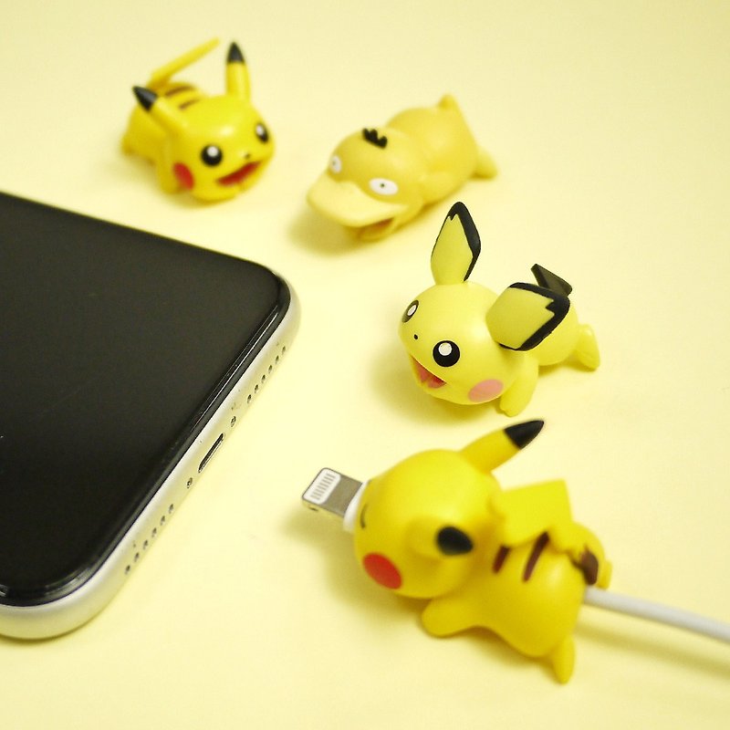 Dreams│IPhone transmission and charging cable dedicated wire bite device Pokémon - Phone Accessories - Plastic 