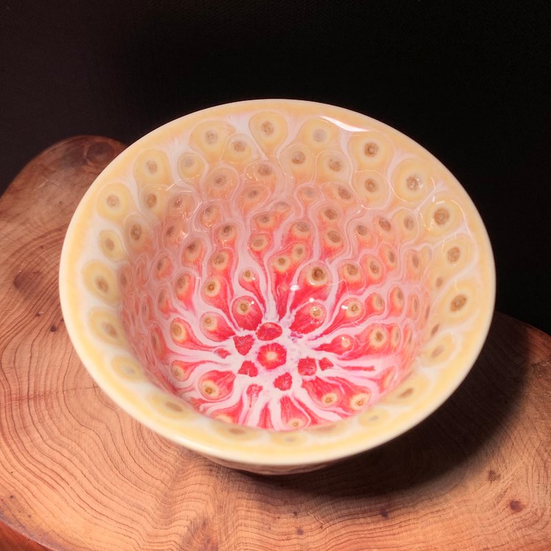 Peacock teacup / Taiwan pottery artist Yu-ning, Chiu / P84 - Teapots & Teacups - Porcelain Multicolor