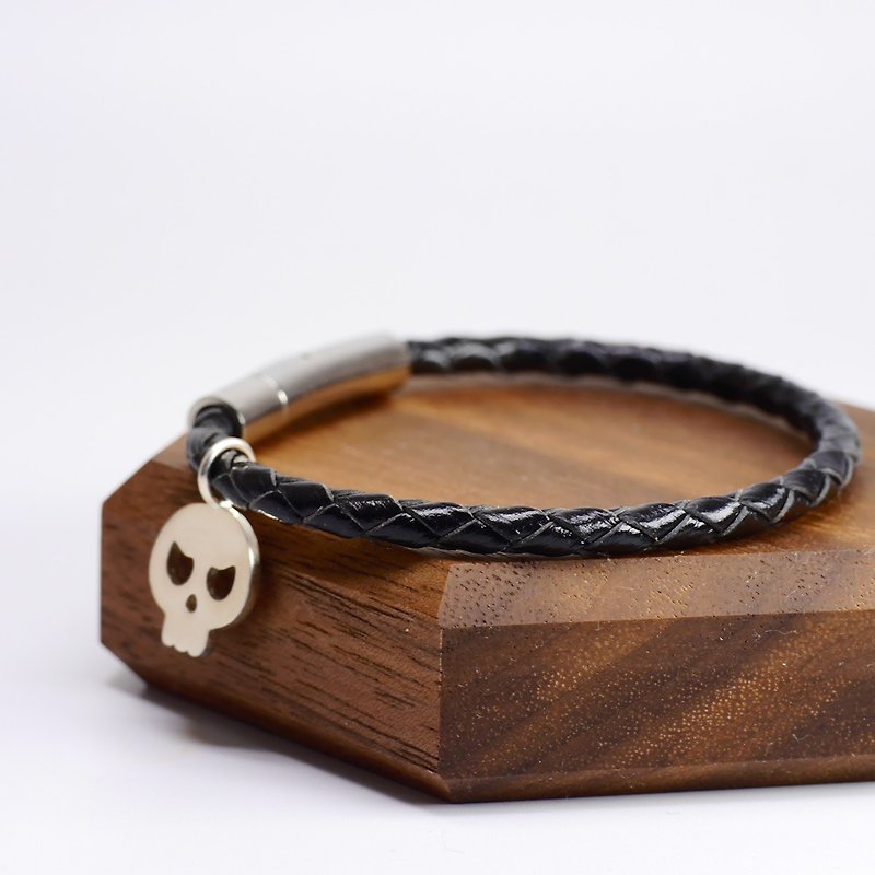 Cranial head leather braided bracelet - Bracelets - Genuine Leather Black