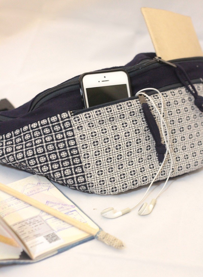 Waist bag woven fabric - 行李箱/旅行袋 - 棉．麻 藍色