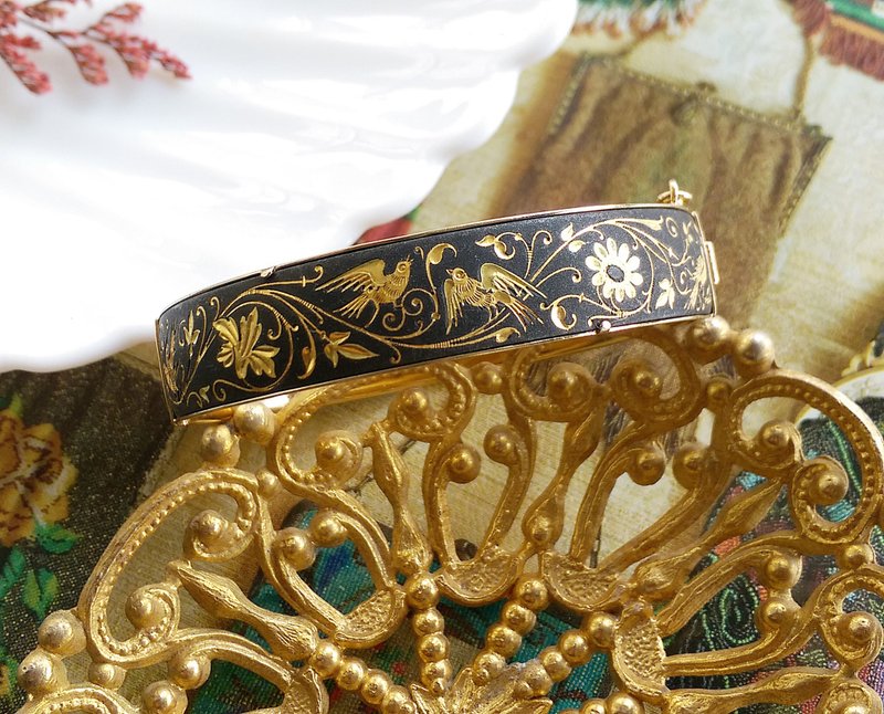 【美國西洋古董飾品】Damascene 西班牙大馬士革 花卉 鳥語 手環 - 手鍊/手環 - 其他金屬 金色