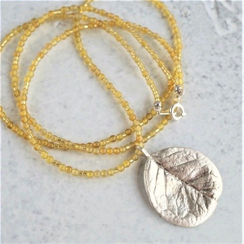 Feijoa leaf necklace (round) [P074SV(NS)]