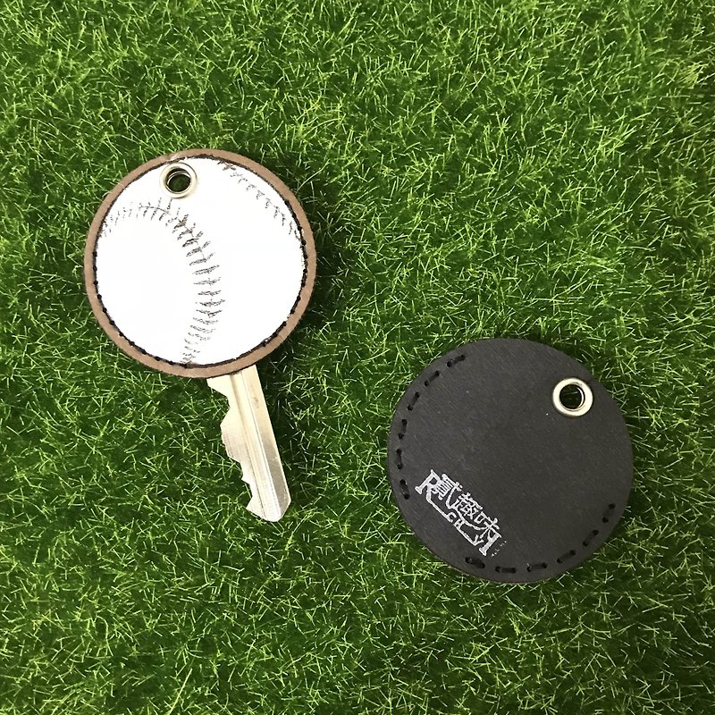 【Play shoes decoration】Baseball key cover - Keychains - Waterproof Material White