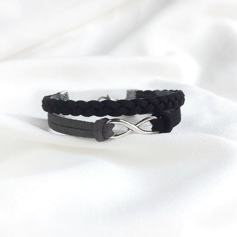 Handmade Double Braided Infinity Bracelets–black - สร้อยข้อมือ - วัสดุอื่นๆ สีดำ