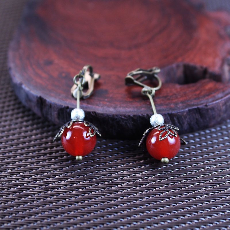 [Gold lake] knot earrings red and black models | clip earrings earrings can be changed for sterling silver needles | red agate | brass plated bronze | natural stone earrings, Chinese ancient wind ornaments E23 - Earrings & Clip-ons - Gemstone Red