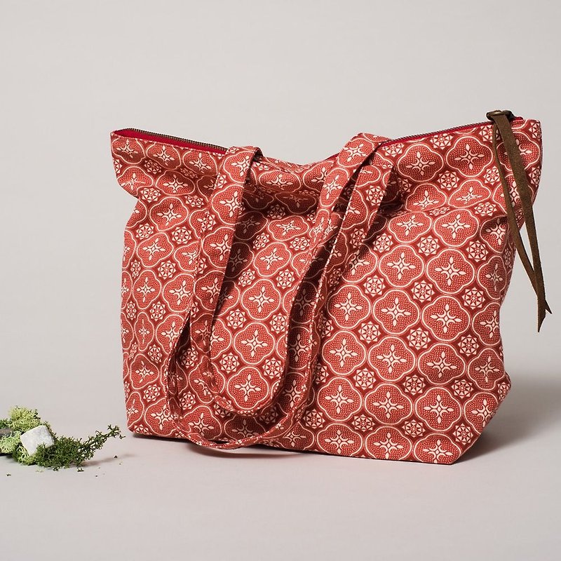 "Daily"  Shoulder Bag / Begonia Glass Pattern / Earth Red - กระเป๋าแมสเซนเจอร์ - ผ้าฝ้าย/ผ้าลินิน 