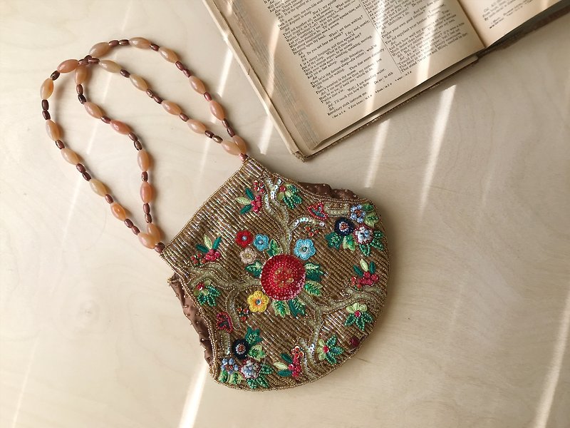 Early delicate beaded embroidered small bag / evening bag - กระเป๋าถือ - วัสดุอื่นๆ 