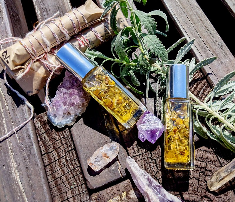 Herbal Roll-On Massage Oil, German Chamomile Herbal Energy Crystal Healing the Soul - Fragrances - Other Materials Gold