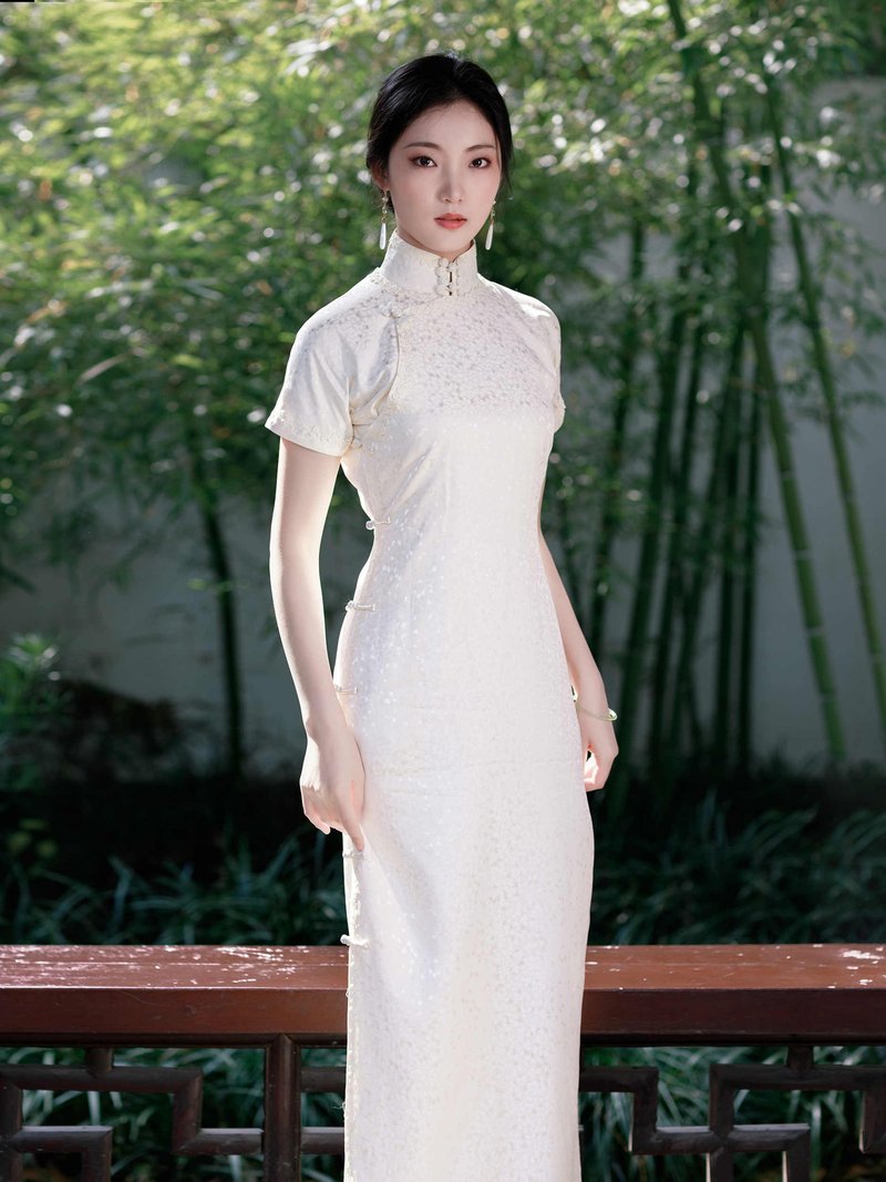 春季新品兩穿可拆卸荷葉袖溫柔國風日常旗袍 - 旗袍/改良式旗袍 - 其他材質 白色