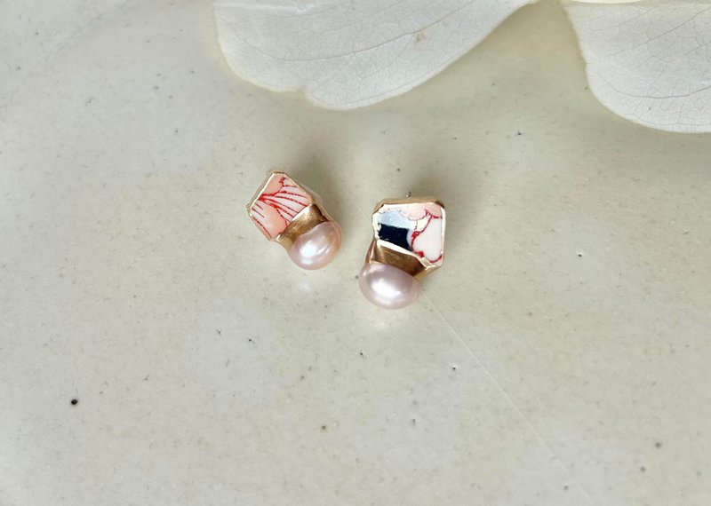有田焼 金継ぎ サージカルステンレスピアス　ピンク色　花柄　淡水パール　天然石　 伝統工芸　No.57 - 耳環/耳夾/耳骨夾 - 陶 粉紅色