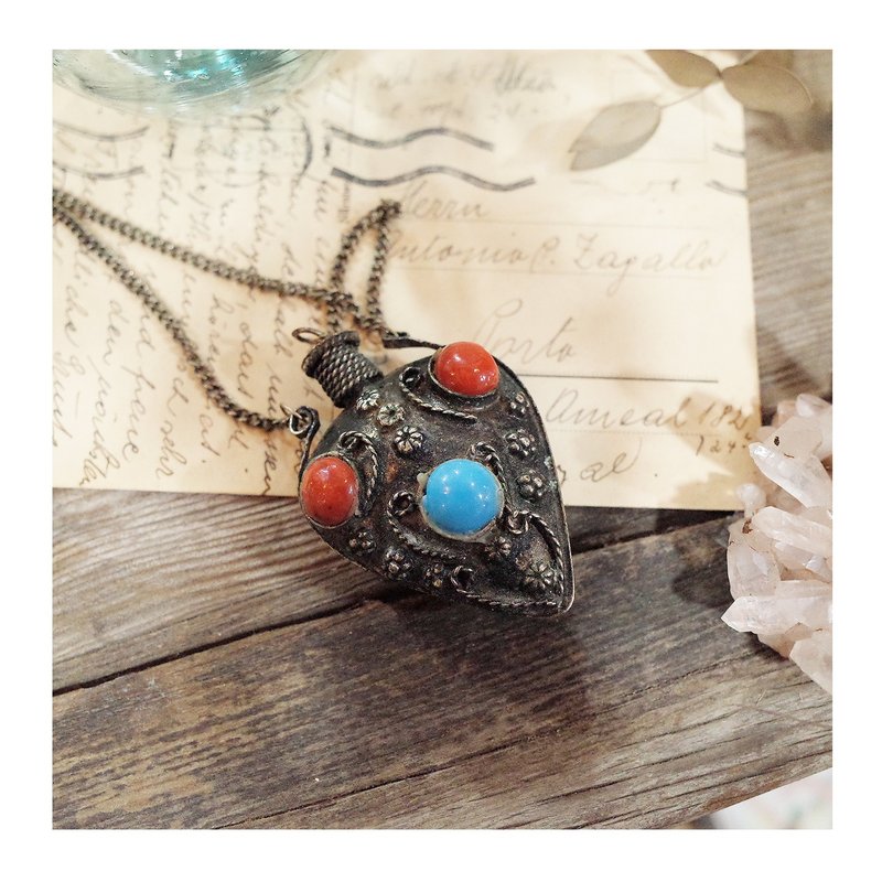 老件.早期手工鍍銀金屬鼻煙壺.含鏈金屬抹棒香水瓶吊飾吊墜.擺件 - 其他 - 其他金屬 