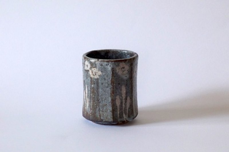Hot pot (eight horn flower) - Mugs - Pottery 