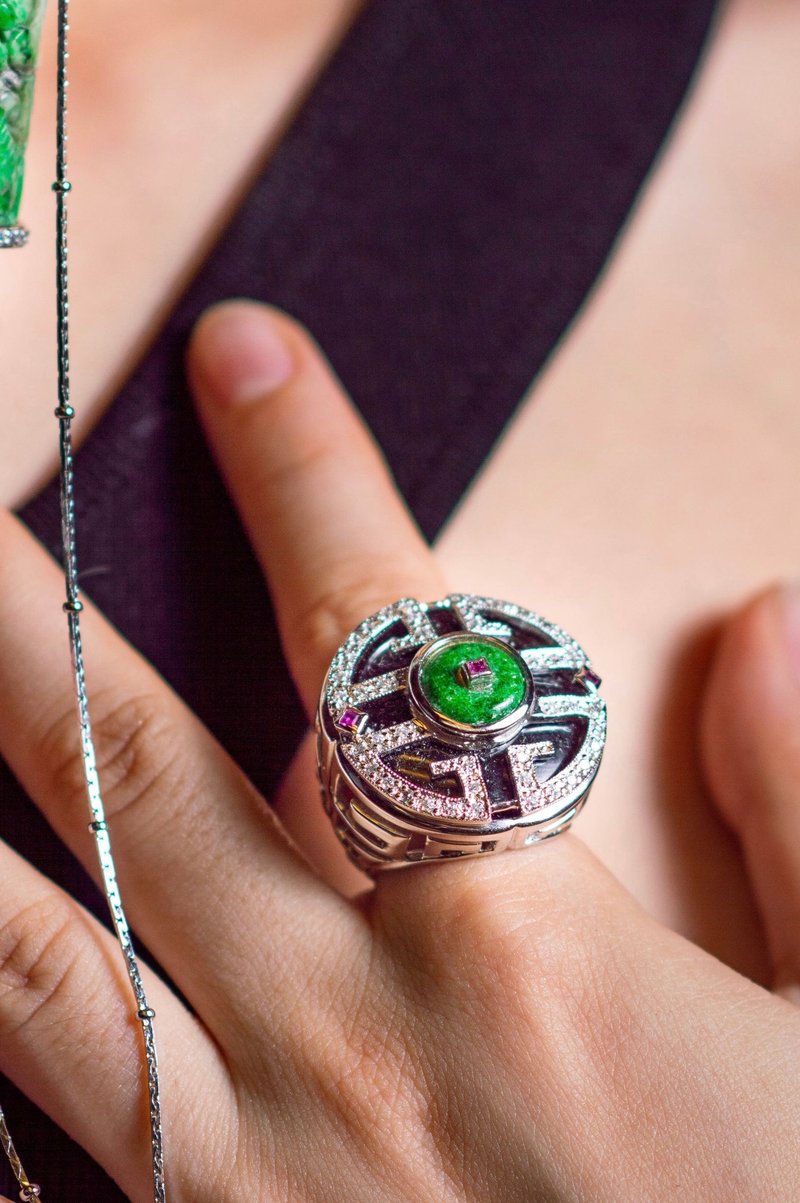 Ruyi Wheel of Fortune Jadeite Ring - แหวนทั่วไป - หยก สีเขียว