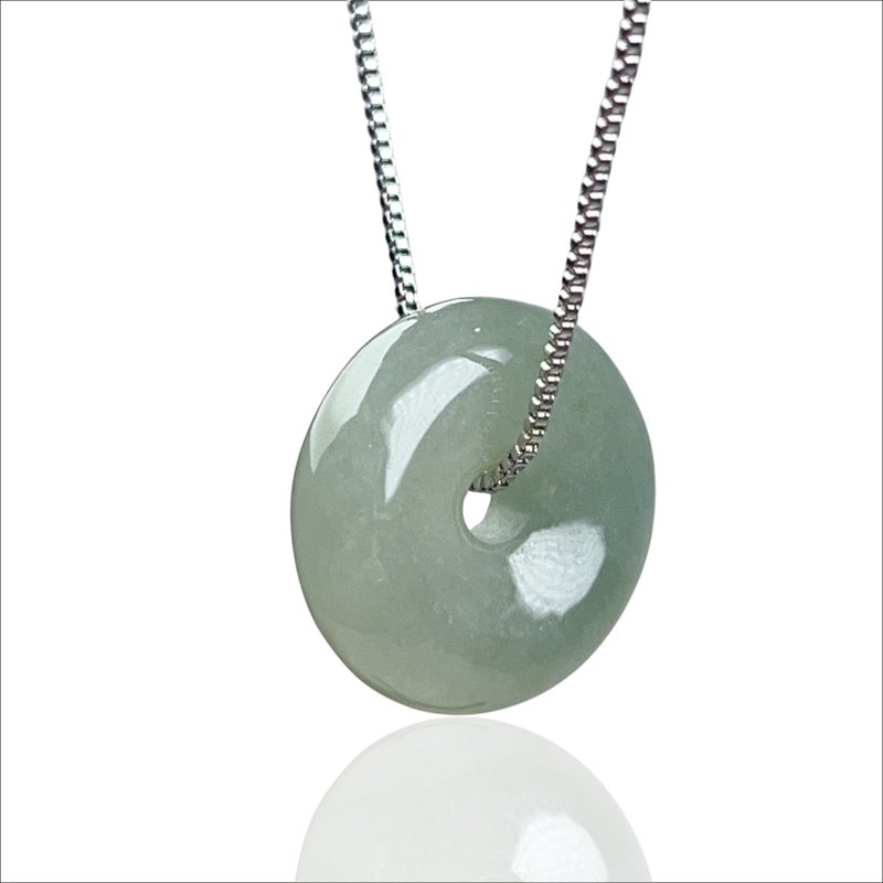 [May‧Peace] Ice Lake Green Jade Peace Buckle Necklace | Natural Burmese Jade A Grade Jade - Necklaces - Jade Green