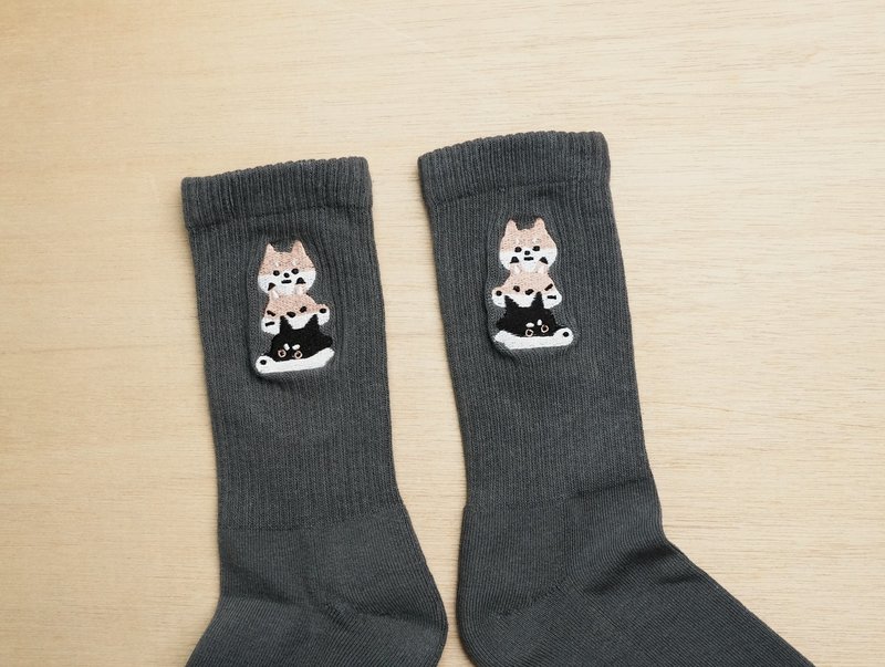 Furry Zoo 刺繡運動長襪 中筒襪 - 犬科 - 襪子 - 棉．麻 灰色